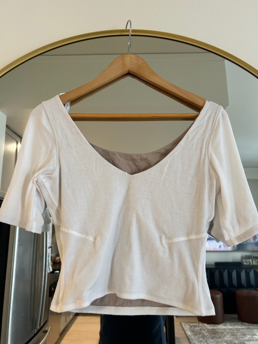 Women's White Scoop Neck Short Sleeve Top